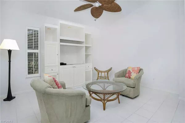 846 Charlemagne BLVD, Naples, FL 34112