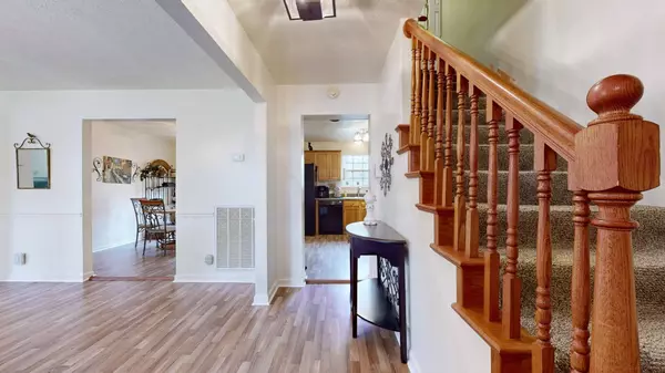 1008 Cross Country Dr, Kingston Springs, TN 37082