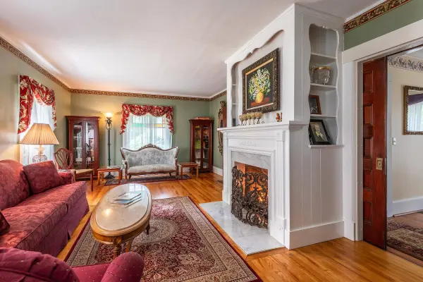 656 Main ST, Chester, VT 05143