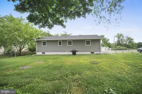 1386 ANDREWS LAKE RD, Felton, DE 19943