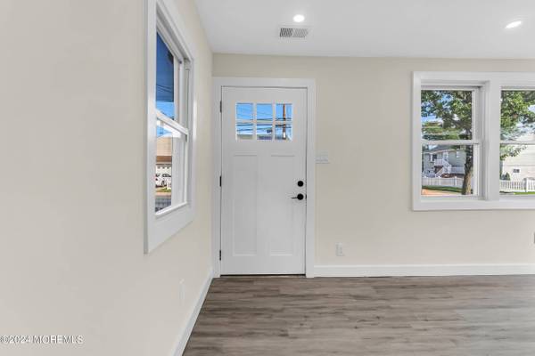 813 Florence Avenue, Union Beach, NJ 07735