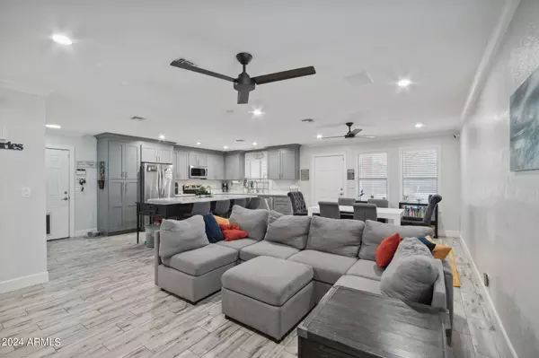 125 E JASMINE Street, Mesa, AZ 85201