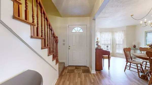 1008 Cross Country Dr, Kingston Springs, TN 37082