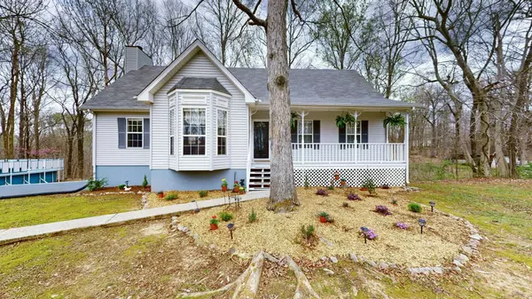 1008 Cross Country Dr, Kingston Springs, TN 37082