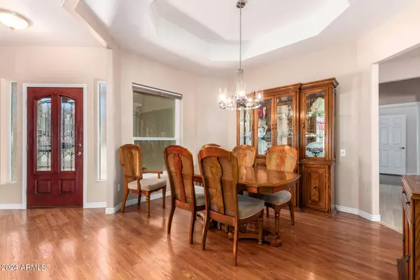 2740 E WINDMERE Drive, Phoenix, AZ 85048