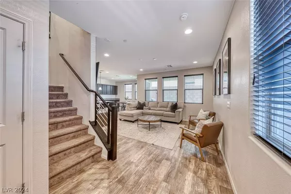 7543 Whitman Colonial Street, Las Vegas, NV 89166