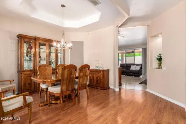 2740 E WINDMERE Drive, Phoenix, AZ 85048