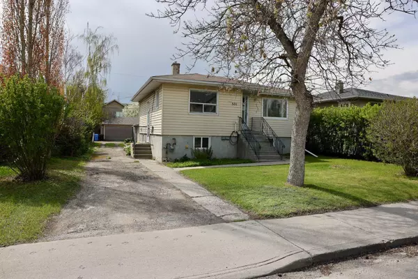 531 29 ST NW, Calgary, AB T2N 2T4