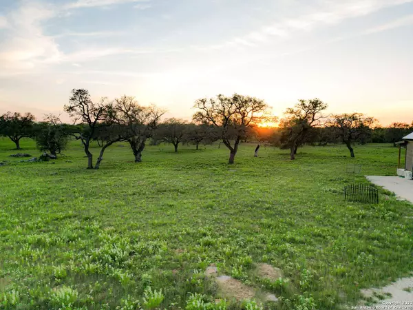 5824 FM 2504, Poteet, TX 78065