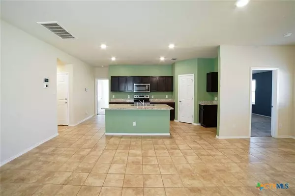 5908 Amelia Earhart BLVD, Killeen, TX 76543