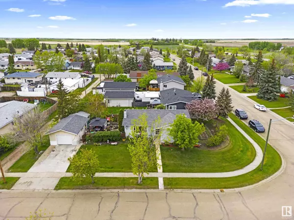 12 DUKE DR, Lamont, AB T0B 2R0