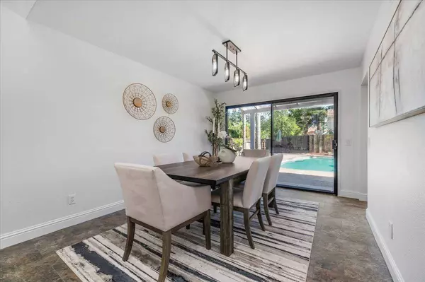 4074 W menlo Avenue, Fresno, CA 93722