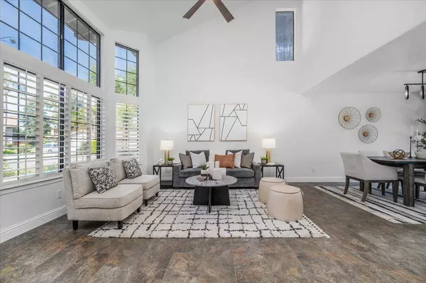 4074 W menlo Avenue, Fresno, CA 93722