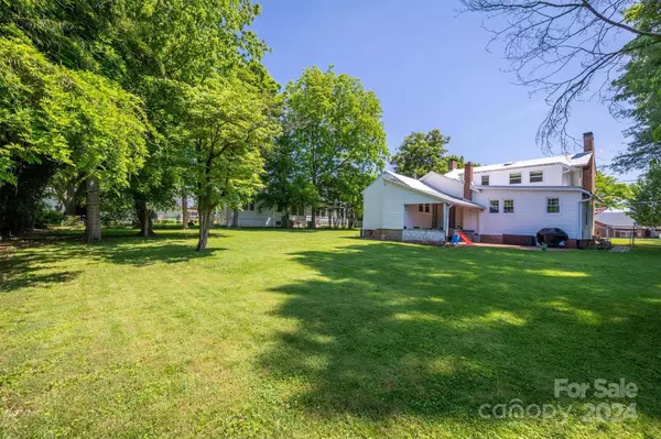 710 North Main AVE, Newton, NC 28658