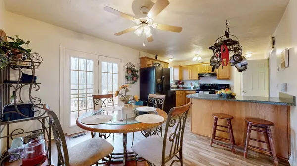 1008 Cross Country Dr, Kingston Springs, TN 37082