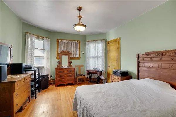 161 N Lorel Avenue, Chicago, IL 60644