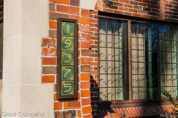 19375 CUMBERLAND Way, Detroit, MI 48203