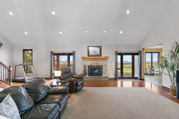 550 Maplewood RD, Somonauk, IL 60552