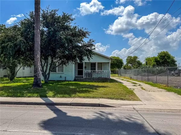 4925 Kostoryz, Corpus Christi, TX 78415