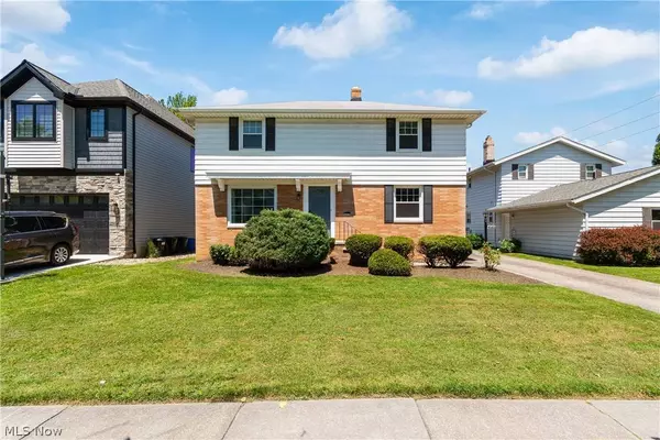 4503 Groveland RD, University Heights, OH 44118