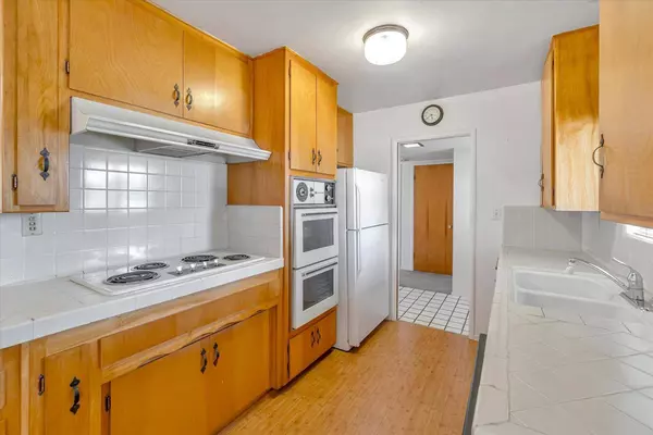 9524 Golden DR, Orangevale, CA 95662