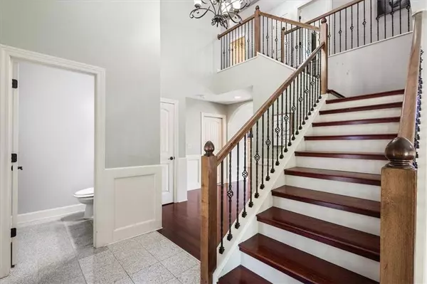 918 Drum DR, Lawrence, KS 66049