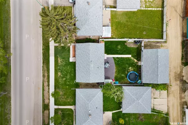 2633 Park STREET, Regina, SK S4N 2H3