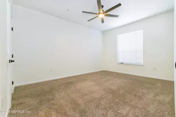 10550 BAYMEADOWS RD #820, Jacksonville, FL 32256