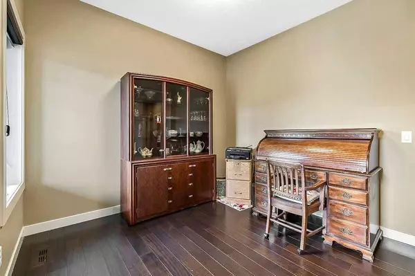 1621 Montrose TER SE, High River, AB T1V 0B5