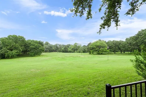 409 Carlin Road, Mansfield, TX 76063