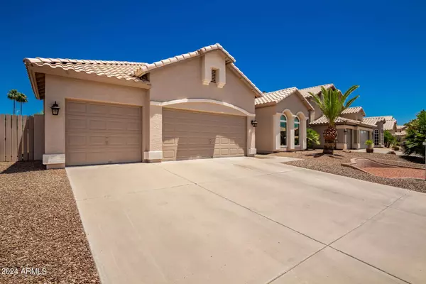 2740 E WINDMERE Drive, Phoenix, AZ 85048