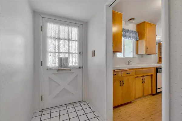 9524 Golden DR, Orangevale, CA 95662