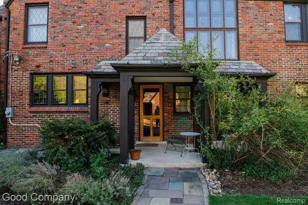 19375 CUMBERLAND Way, Detroit, MI 48203