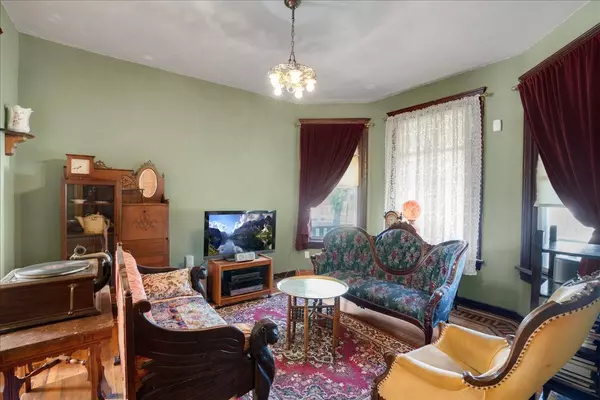 161 N Lorel AVE, Chicago, IL 60644