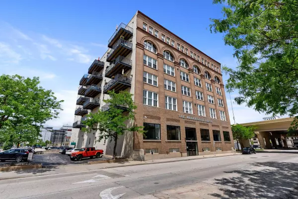 413 N 2nd Unit 570, Milwaukee, WI 53203