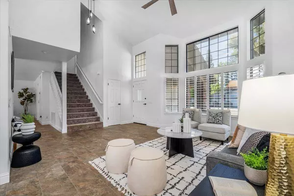 4074 W menlo Avenue, Fresno, CA 93722