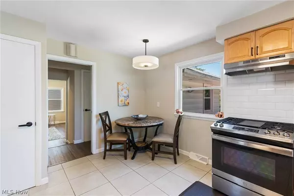 4503 Groveland RD, University Heights, OH 44118