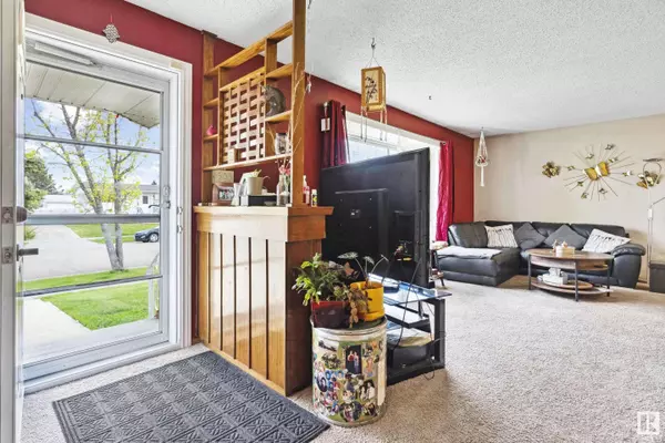 12 DUKE DR, Lamont, AB T0B 2R0