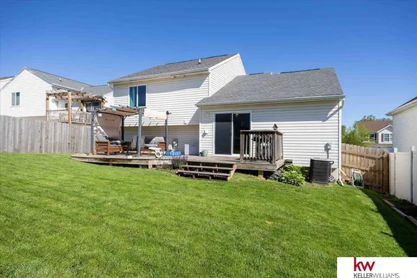 8815 Quest Street, Omaha, NE 68122