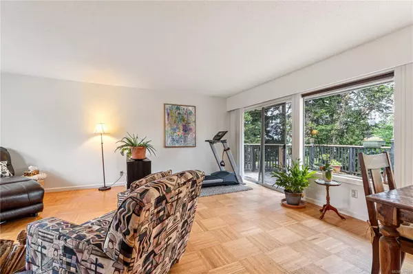 1207 Thunderbird Dr, Nanaimo, BC V9S 2P4