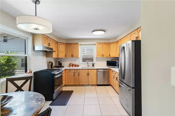 4503 Groveland RD, University Heights, OH 44118