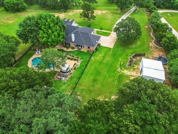 409 Carlin Road, Mansfield, TX 76063