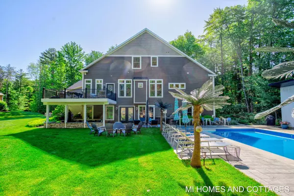 17881 West Spring Lake Road, Spring Lake, MI 49456