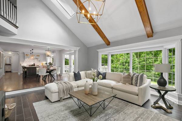 727 Spindletree AVE, Naperville, IL 60565