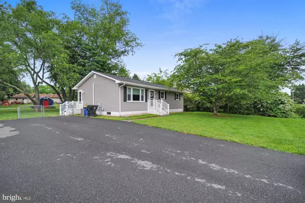 1386 ANDREWS LAKE RD, Felton, DE 19943