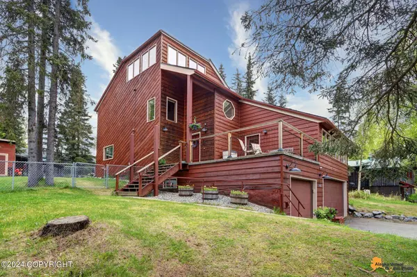 11421 Thunderbrush CIR, Anchorage, AK 99516