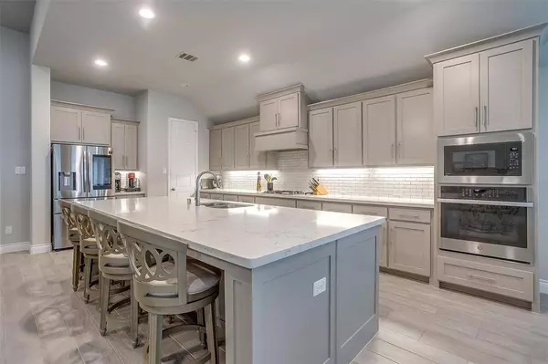 10352 Lola Road, Fort Worth, TX 76126