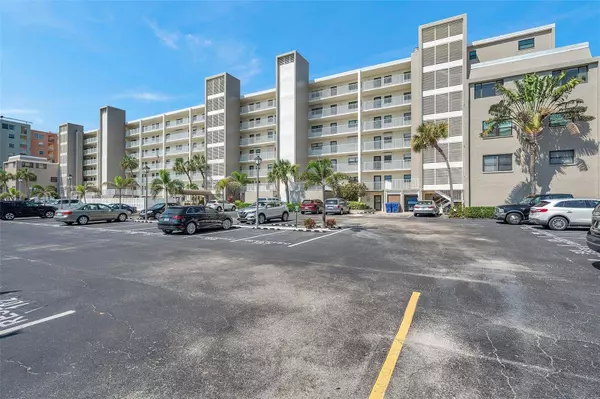18650 GULF BLVD #402, Indian Shores, FL 33785