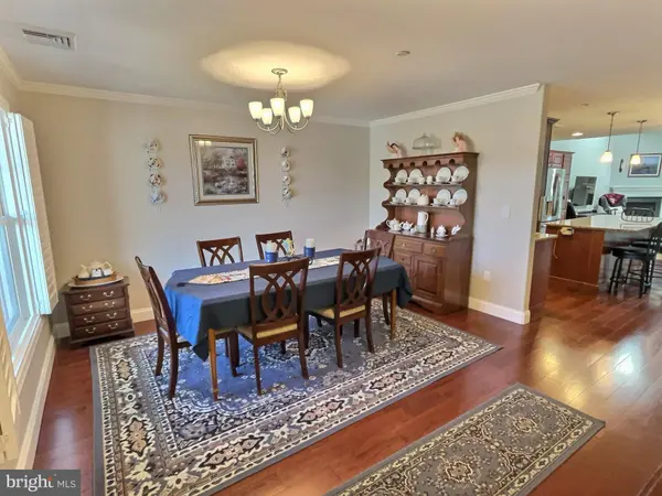 1042 VILLA DR, Lebanon, PA 17042