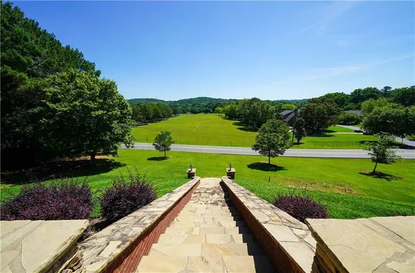 12 Etowah Ridge TRL SE, Cartersville, GA 30120